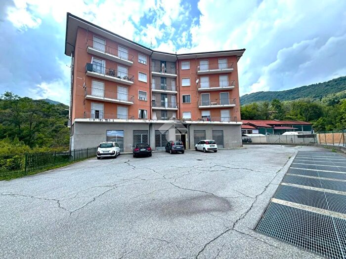 Appartamento quadrilocale in vendita in Frazione Bosume, Forno Canavese