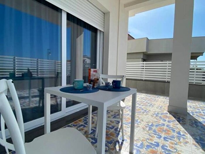 Appartamento trilocale in affitto in Lungomare Nazario Sauro, Centro, Minturno