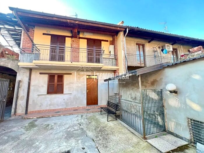Appartamento trilocale in vendita in Via Nazario Sauro, Lonate Pozzolo