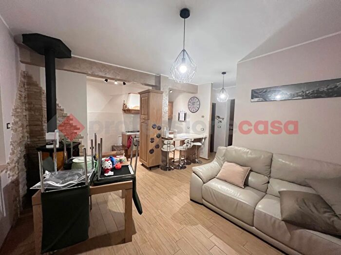 Appartamento quadrilocale in vendita in Rocca dei Fondi Snc, Antrodoco