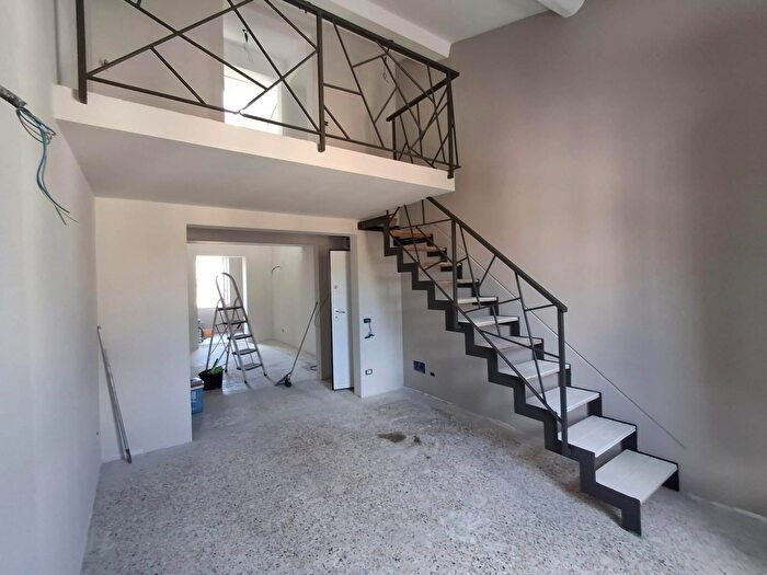 Appartamento con 5 locali in vendita in Firenze