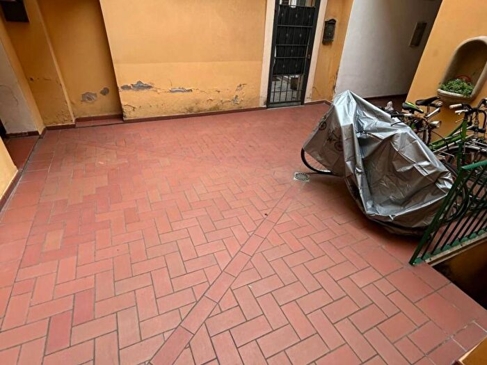 Appartamento trilocale in affitto in Via del Pratello, San Felice, Bologna