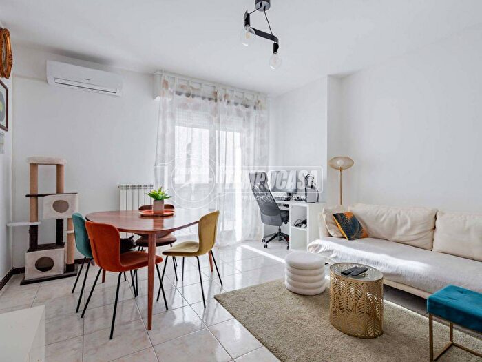 Appartamento bilocale in affitto in Viale della Grande Muraglia, Torrino, Roma