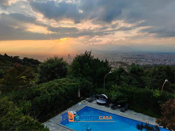 Appartamento con 6 locali in affitto in Strada Moncalvo, Moncalieri