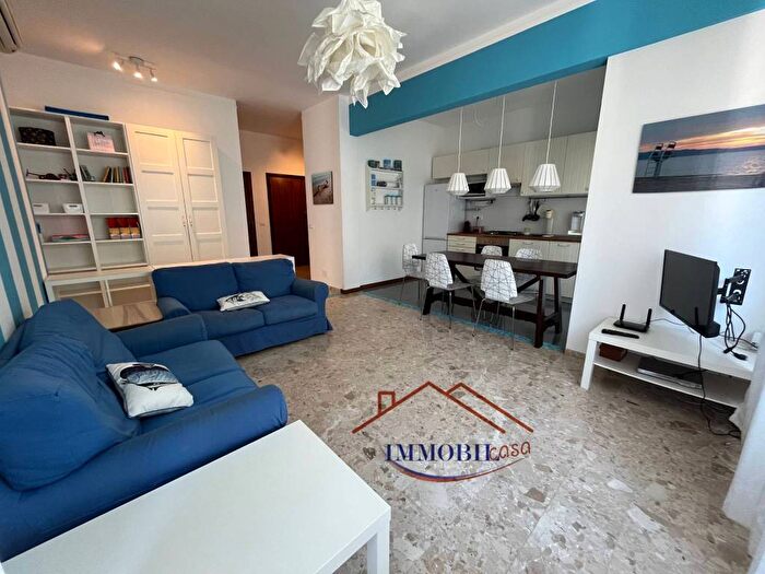 Appartamento quadrilocale in affitto in Corso Buenos Aires, Centro, Chiavari