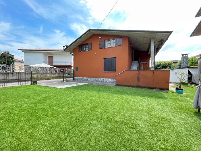 Casa quadrilocale in vendita in Via Palermo, Palazzolo SullOglio