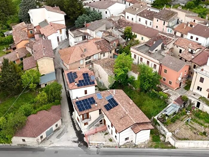 Appartamento con 5 locali in vendita in Via Villa Perilli, Pizzoli