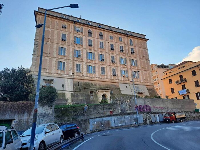 Appartamento bilocale in affitto in Salita Piano di Rocca, Principe, Genova