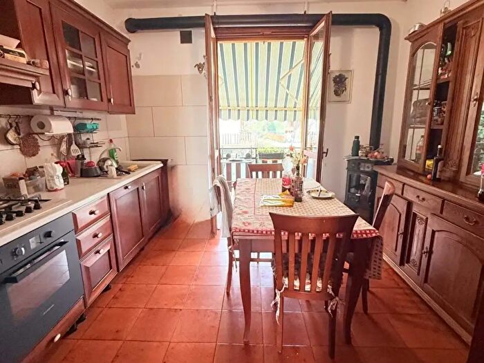 Appartamento quadrilocale in vendita in Via Costa, Castellarano