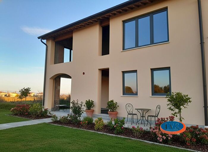 Casa con 5 locali in vendita in Via Roma, Montegaldella