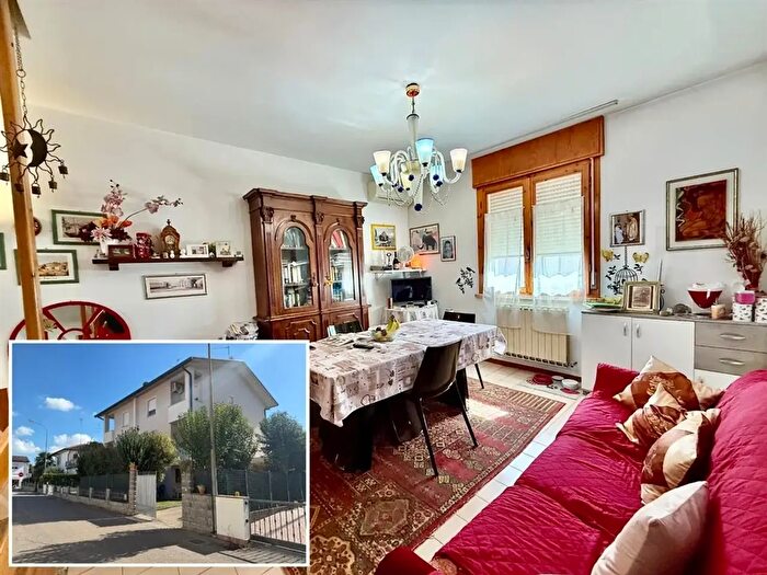 Casa con 7 locali in vendita in Via Bruno Buozzi, Alfonsine