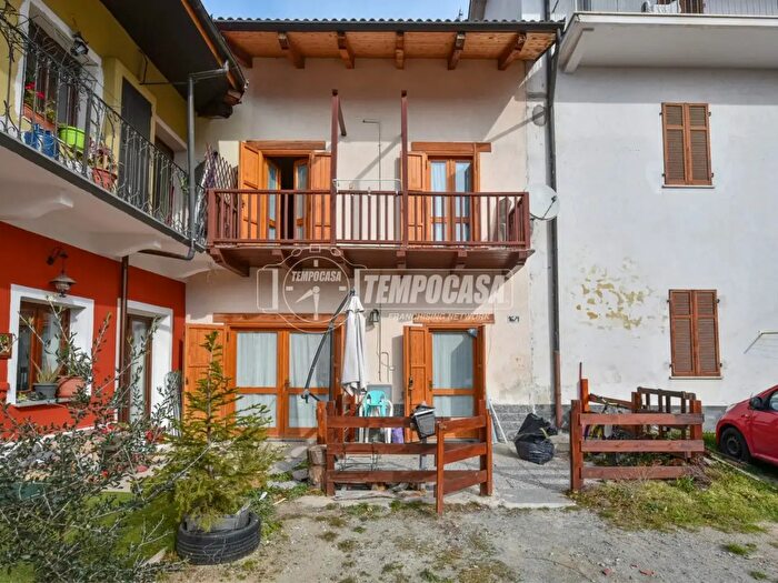 Casa quadrilocale in vendita in Via Piave, Coazze