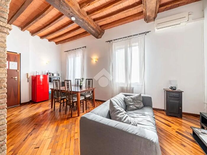 Appartamento trilocale in vendita in Rua del Muro, Modena