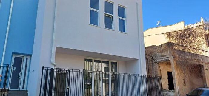 Appartamento quadrilocale in affitto in Via Penelope, Palermo