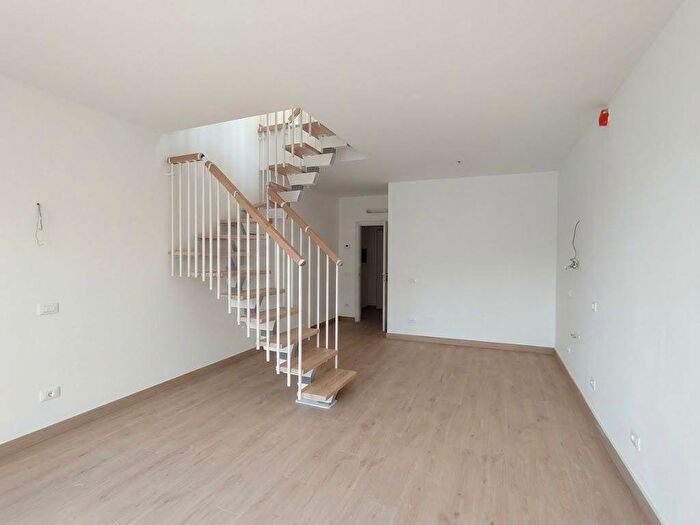 Appartamento trilocale in vendita in Via Francesco Baracca, San Pietro Pace, Rho