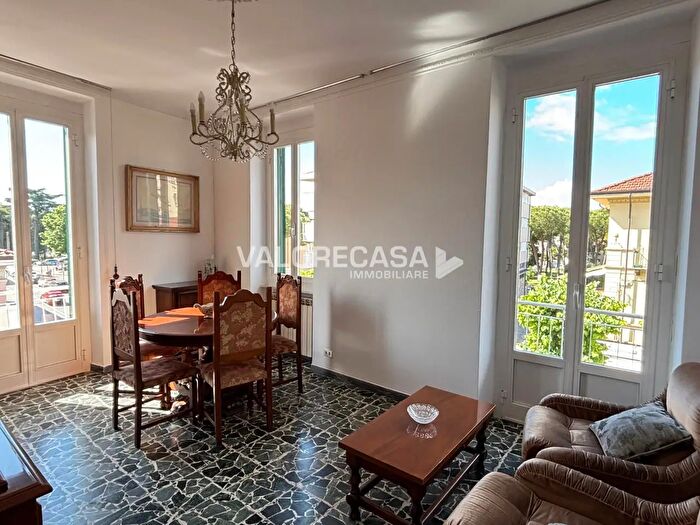 Appartamento quadrilocale in vendita in Via Giovan Pietro, Carrara