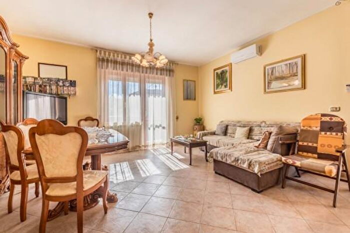 Casa trilocale in vendita in Via Bassiano, Sezze