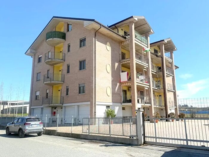 Appartamento quadrilocale in vendita in Via Leonardo Pozzo, Bistagno