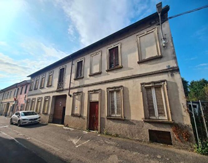 Casa con 6 locali in vendita in Nerviano