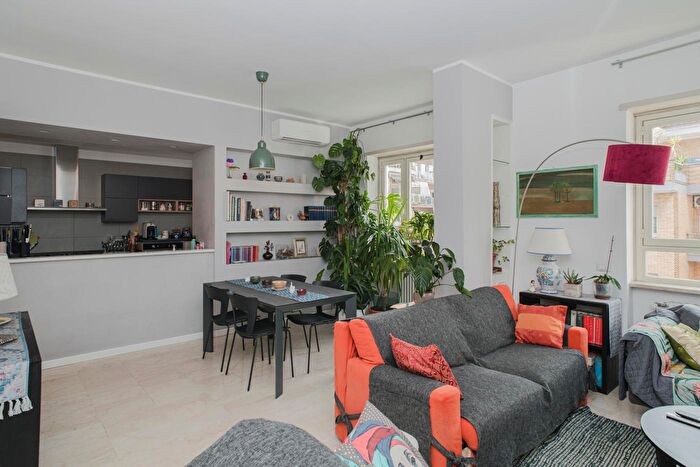 Appartamento con 5 locali in vendita in Via Conca dOro, Roma