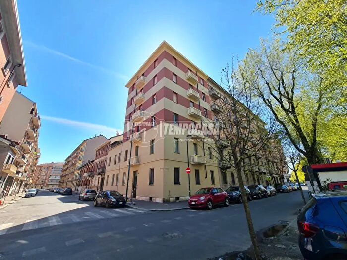 Appartamento con 5 locali in vendita in Via Frassineto, Torino