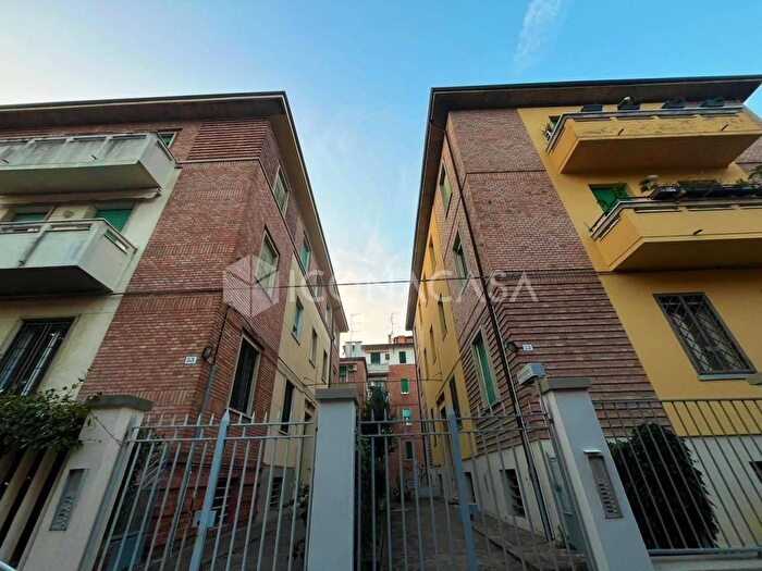 Appartamento quadrilocale in vendita in Via Antonio Zannoni, Bologna