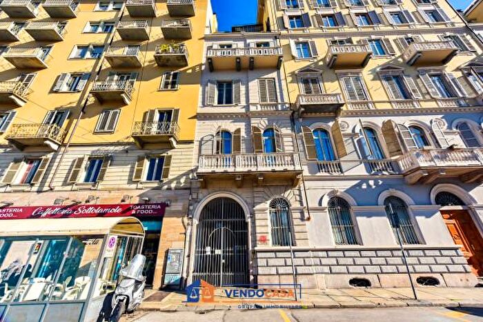 Appartamento quadrilocale in vendita in Corso San Maurizio, Torino