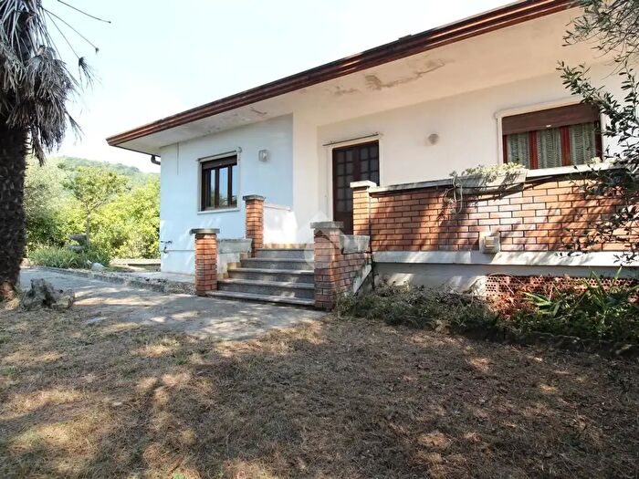 Casa quadrilocale in vendita in Via Chiesa, Zermeghedo