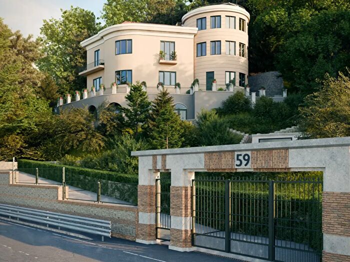 Casa con 15 locali in vendita in Strada dei Tadini, Torino
