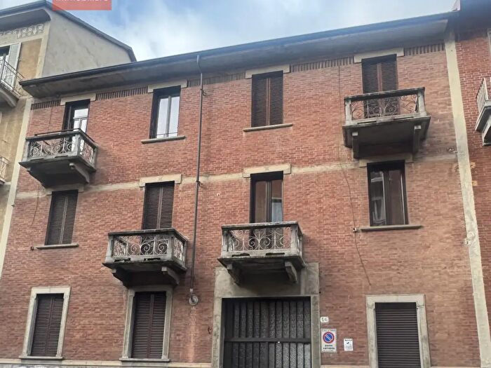 Appartamento quadrilocale in vendita in Via Luigi Capriolo, Torino