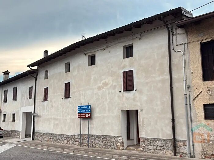 Casa quadrilocale in vendita in Via Leonardo da Vinci, Aiello Del Friuli
