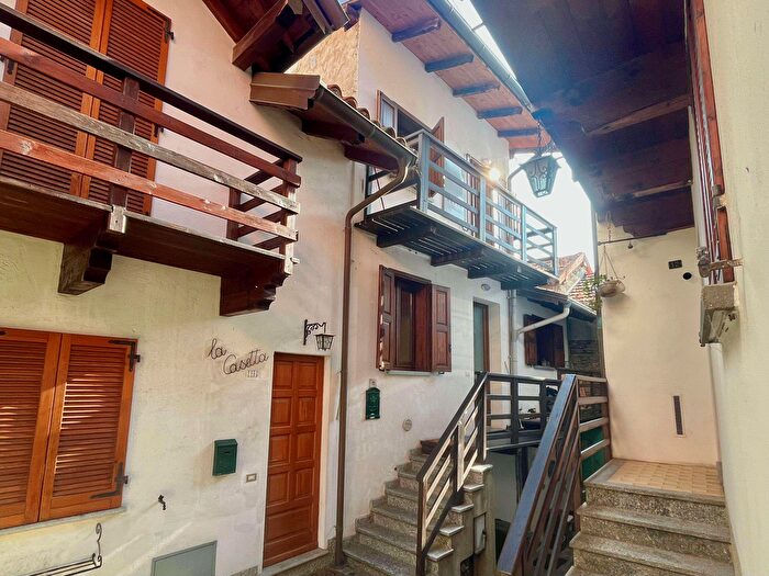 Casa bilocale in vendita in Via Moriggia Snc, Ghiffa