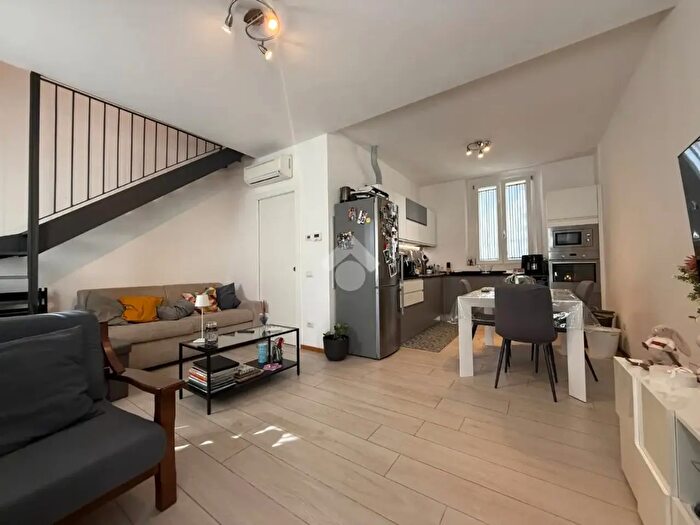 Appartamento trilocale in vendita in Via Lodovico Montegani, Milano