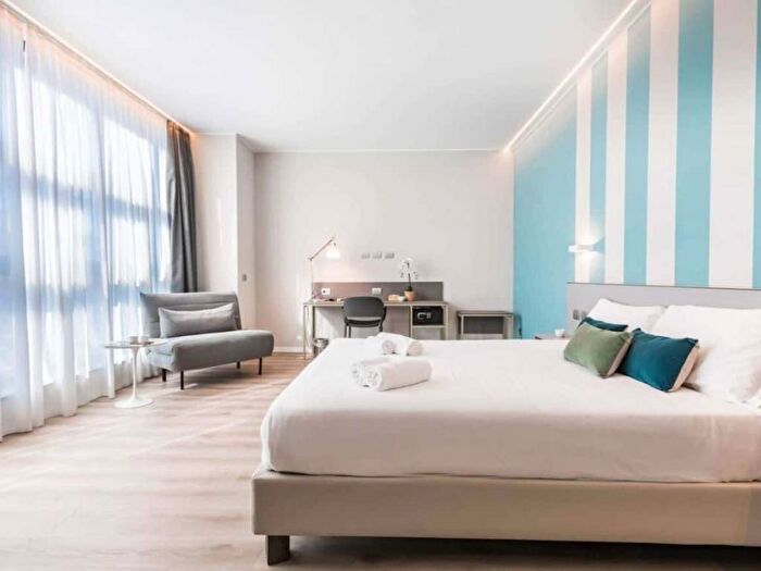 Appartamento bilocale in affitto in Piazza Tirana, Giambellino, Milano