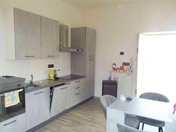 Casa con 6 locali in vendita in Arienzo