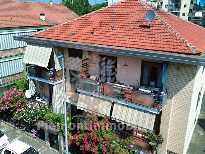 Appartamento con 5 locali in vendita in Via Ulzio, Collegno