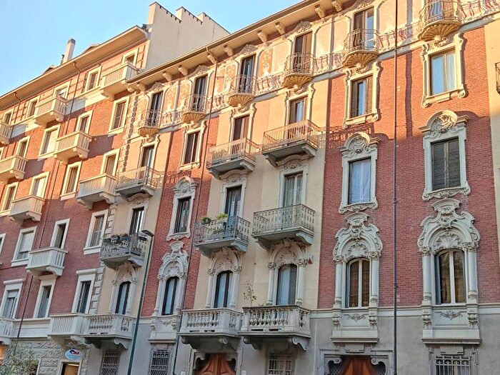 Appartamento trilocale in affitto in Via Evangelista Torricelli, Crocetta, Torino