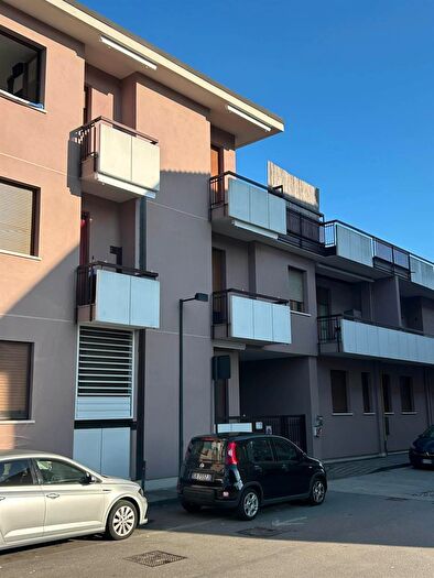 Appartamento trilocale in vendita in Via Dante Alighieri, Cambiago