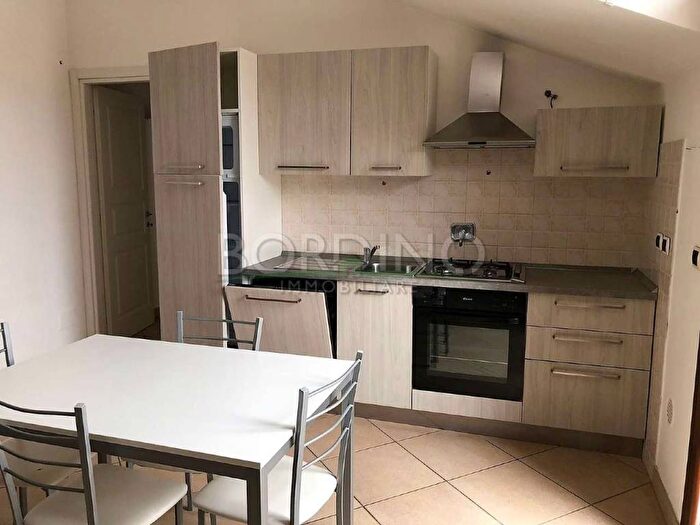 Appartamento trilocale in affitto in Via IV Novembre snc, Centro, Magliano Alfieri