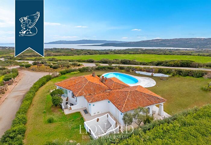 Casa con 6 locali in vendita in Palau