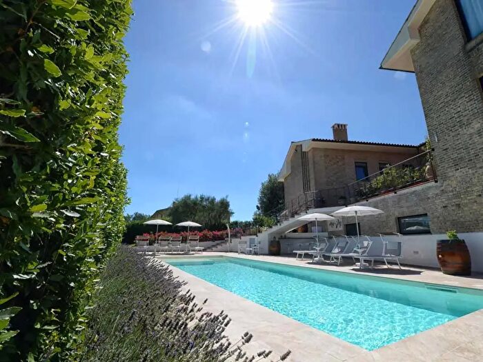 Casa in vendita in Via XXV Aprile, Barbara