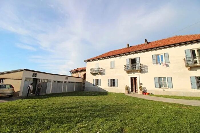 Appartamento trilocale in vendita in Niella Belbo