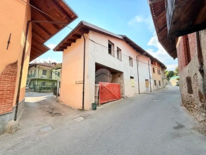 Casa con 5 locali in vendita in Via Giuseppe Destefanis, Front
