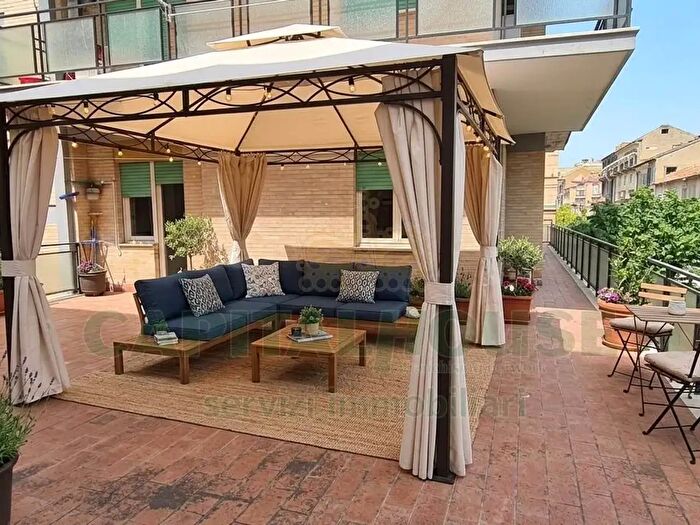 Appartamento trilocale in vendita in Via Archivio, Caserta
