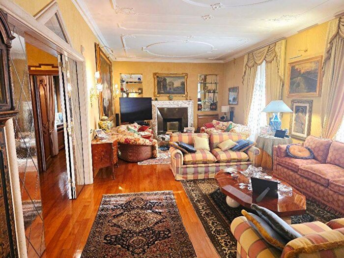 Casa con 6 locali in affitto in Via Giuseppe Mercalli, Euclide, Roma