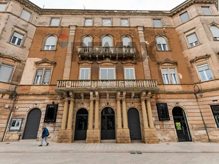 Appartamento trilocale in vendita in Via Barnaba, Martina Franca