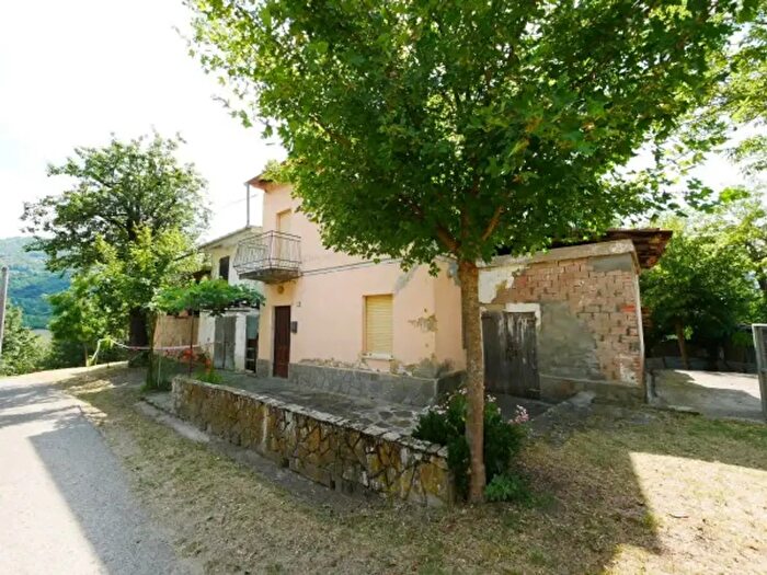 Casa trilocale in vendita in Strada Provinciale di Serramazzoni, Serramazzoni