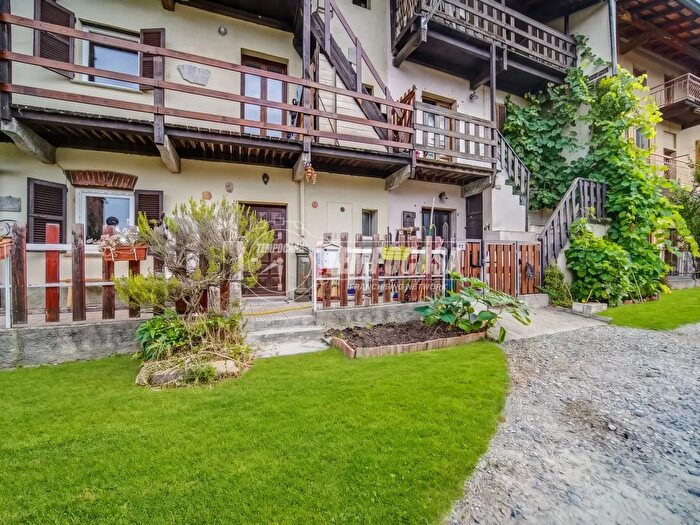 Casa quadrilocale in vendita in Via Preti, Castelletto Sopra Ticino