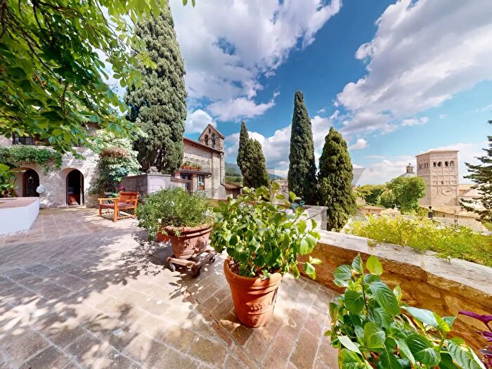 Casa con 5 locali in vendita in Assisi