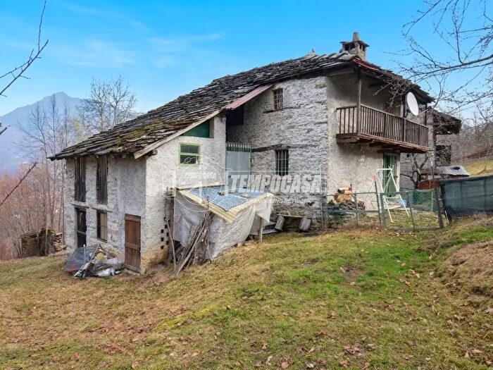 Casa quadrilocale in vendita in Frazione Molte, Viu